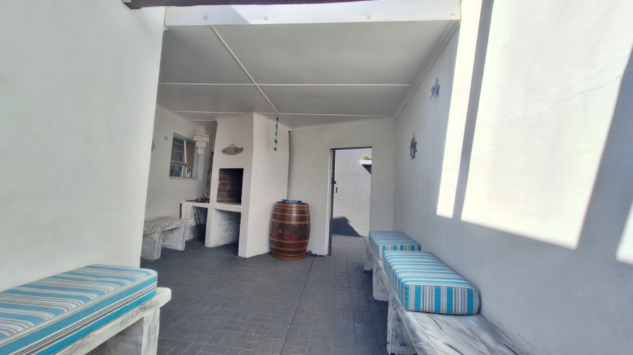 To Let 3 Bedroom Property for Rent in Hoogland Western Cape